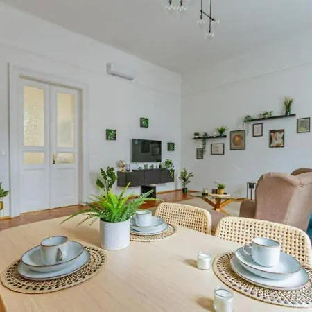 Apartment Luxury By The Famous Vaci Street *