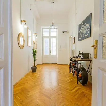 Appartamento Luxury By The Famous Vaci Street